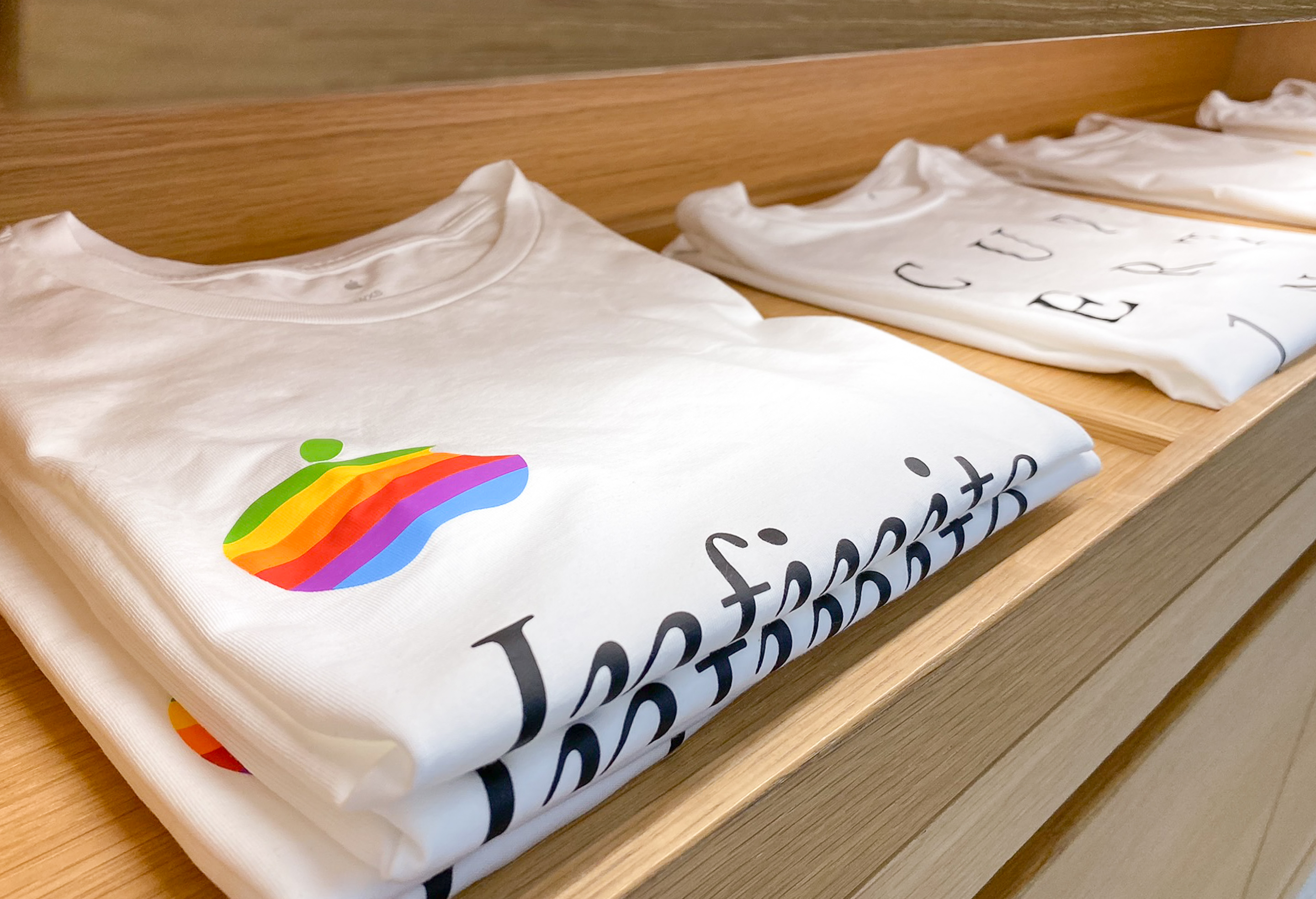 apple infinite loop store t shirts