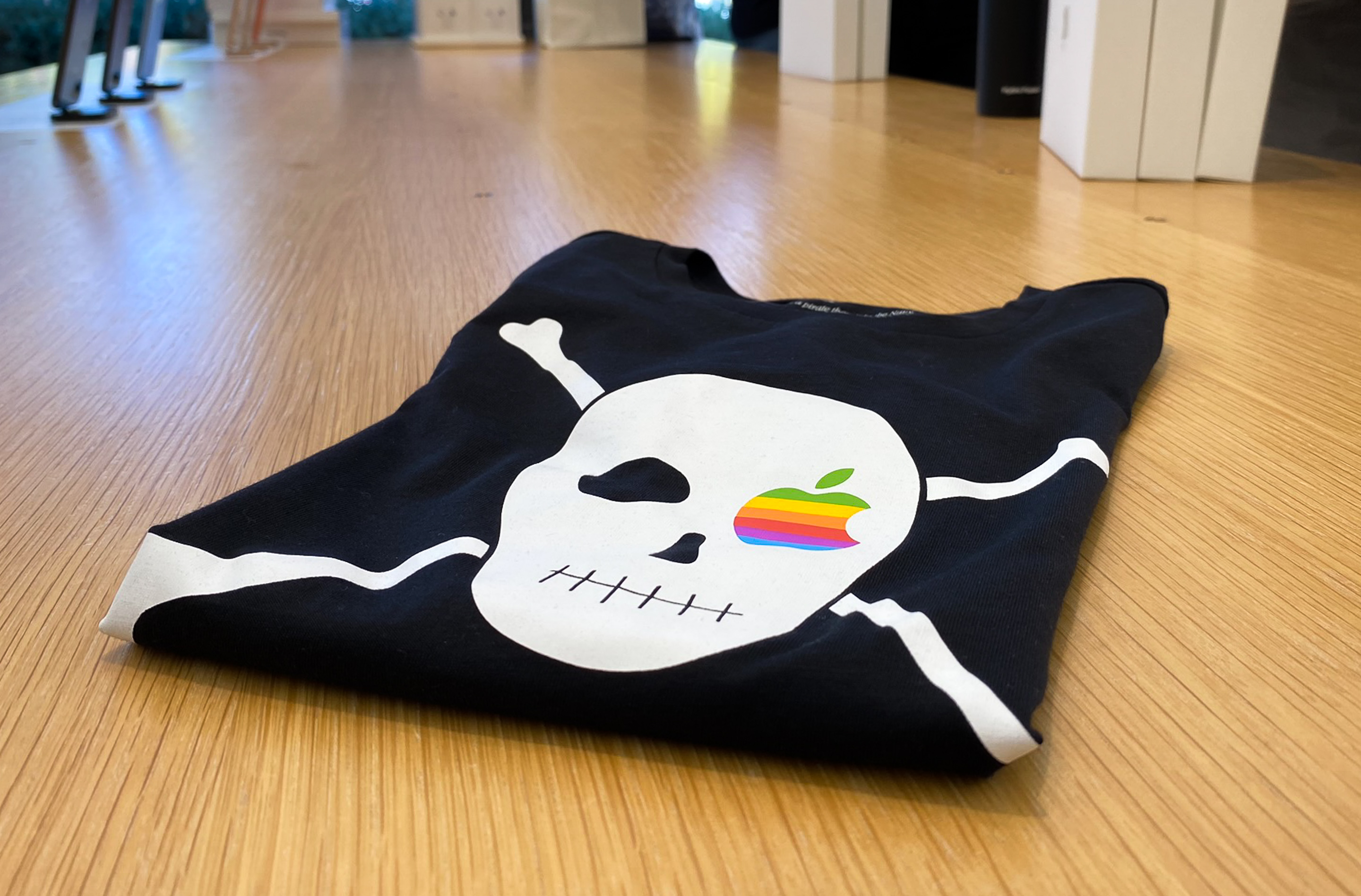 apple pirate shirt