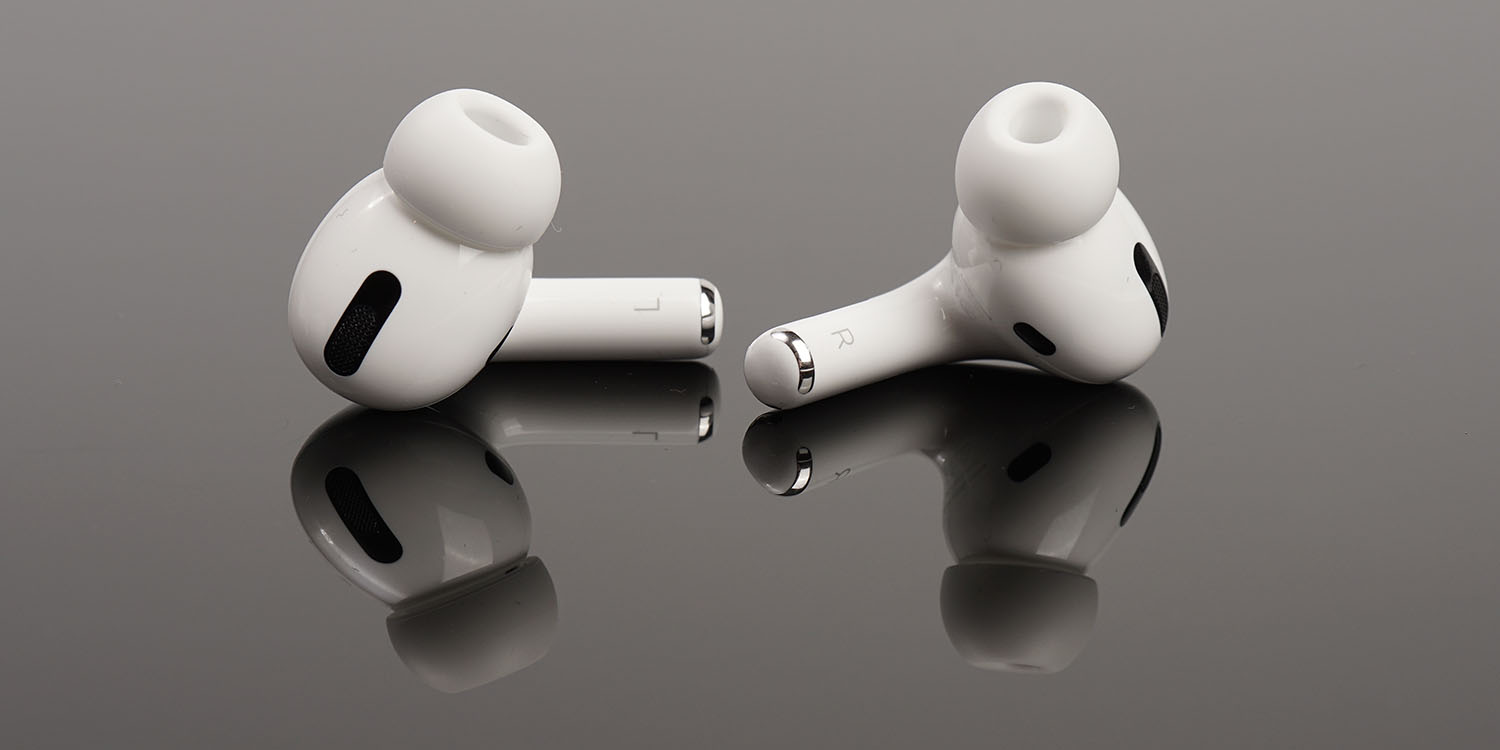 https://9to5mac.com/wp-content/uploads/sites/6/2019/11/Future-AirPods-models.jpg?quality=82&strip=all&w=1500