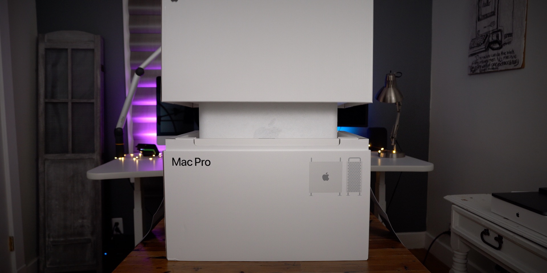 Mac Pro unboxing