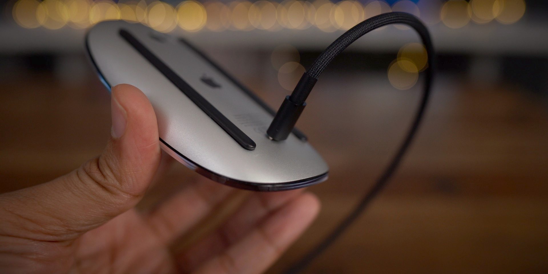 Новая Magic Mouse с USB-C по-прежнему имеет порт зарядки снизу