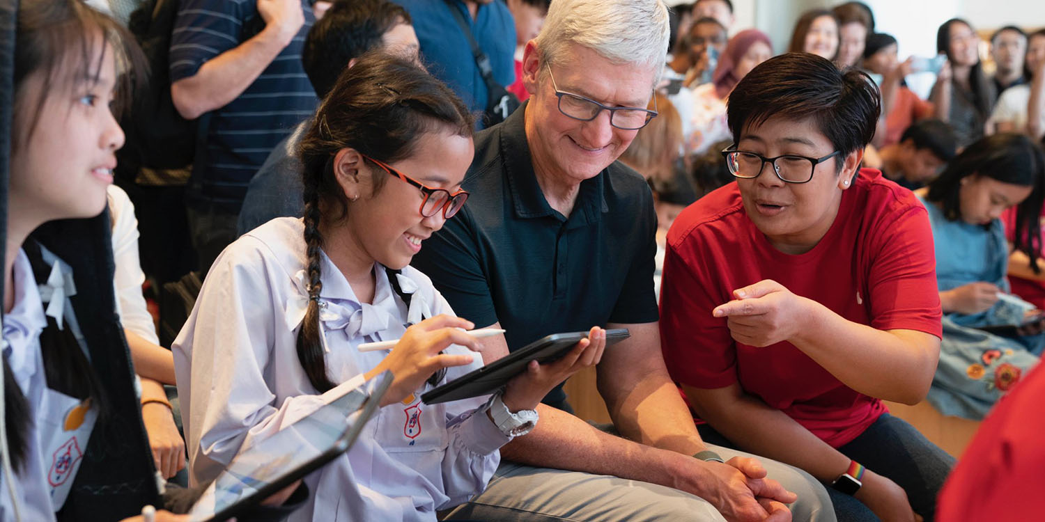 Tim Cook continues tour of Asia in Thailand