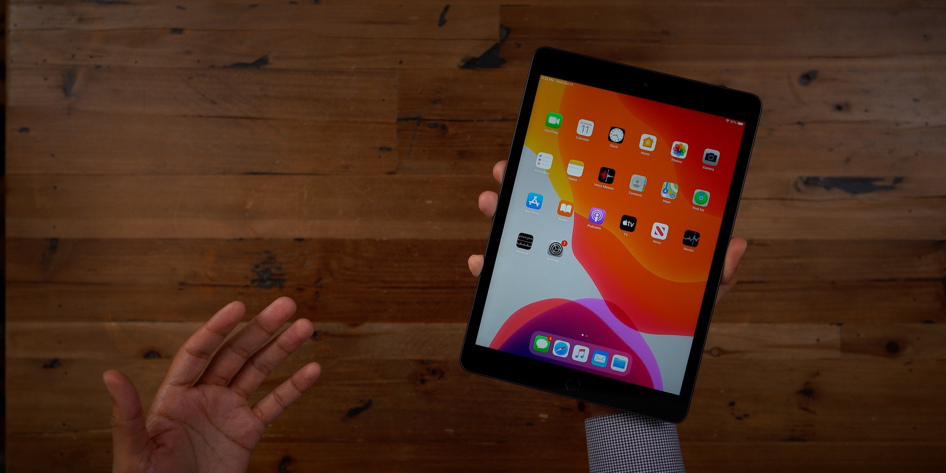 Review: iPad 7 is one of the best values in tech [Video] - 9to5Mac