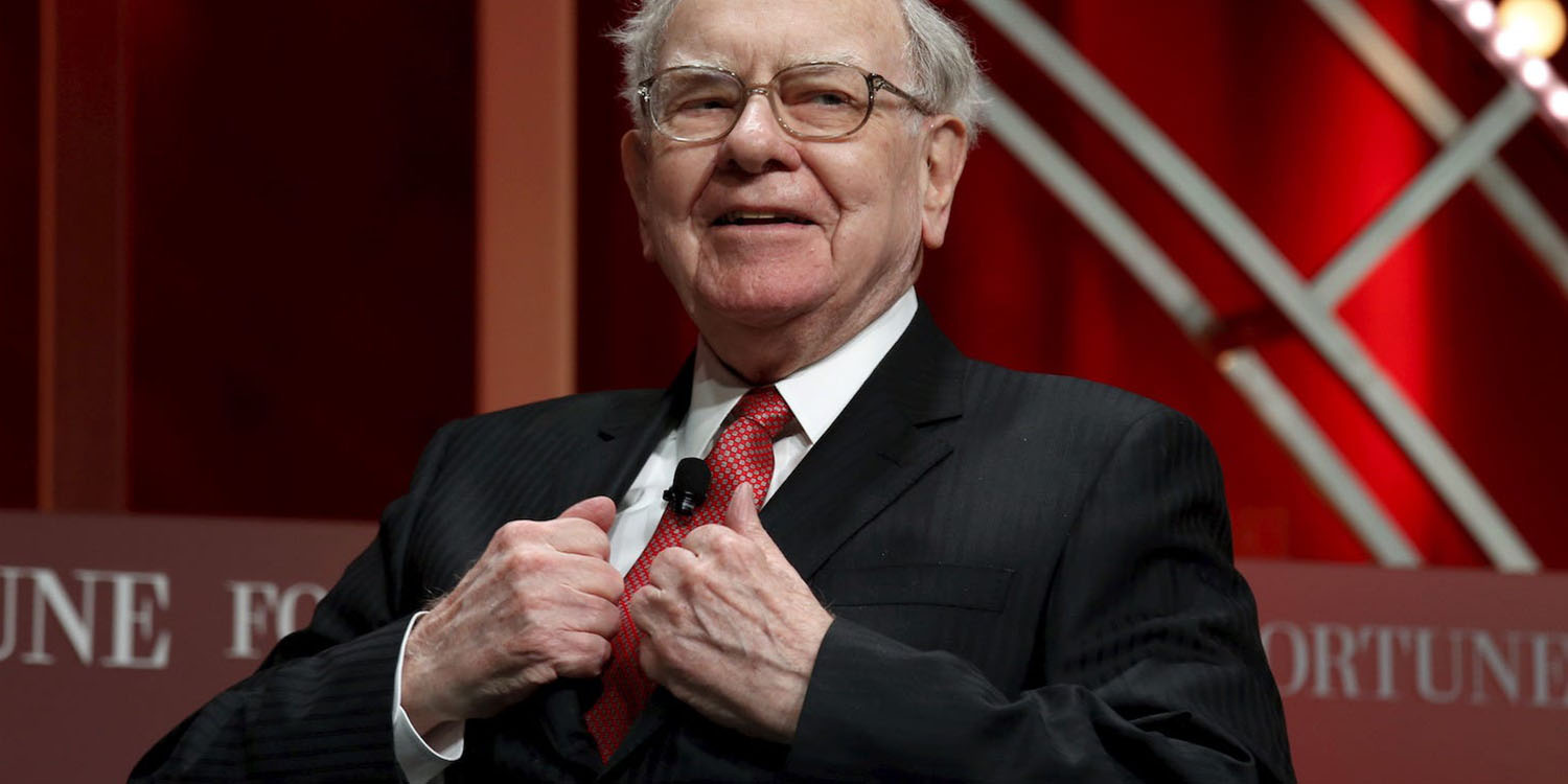 Warren Buffett sold $800M of AAPL last quarter