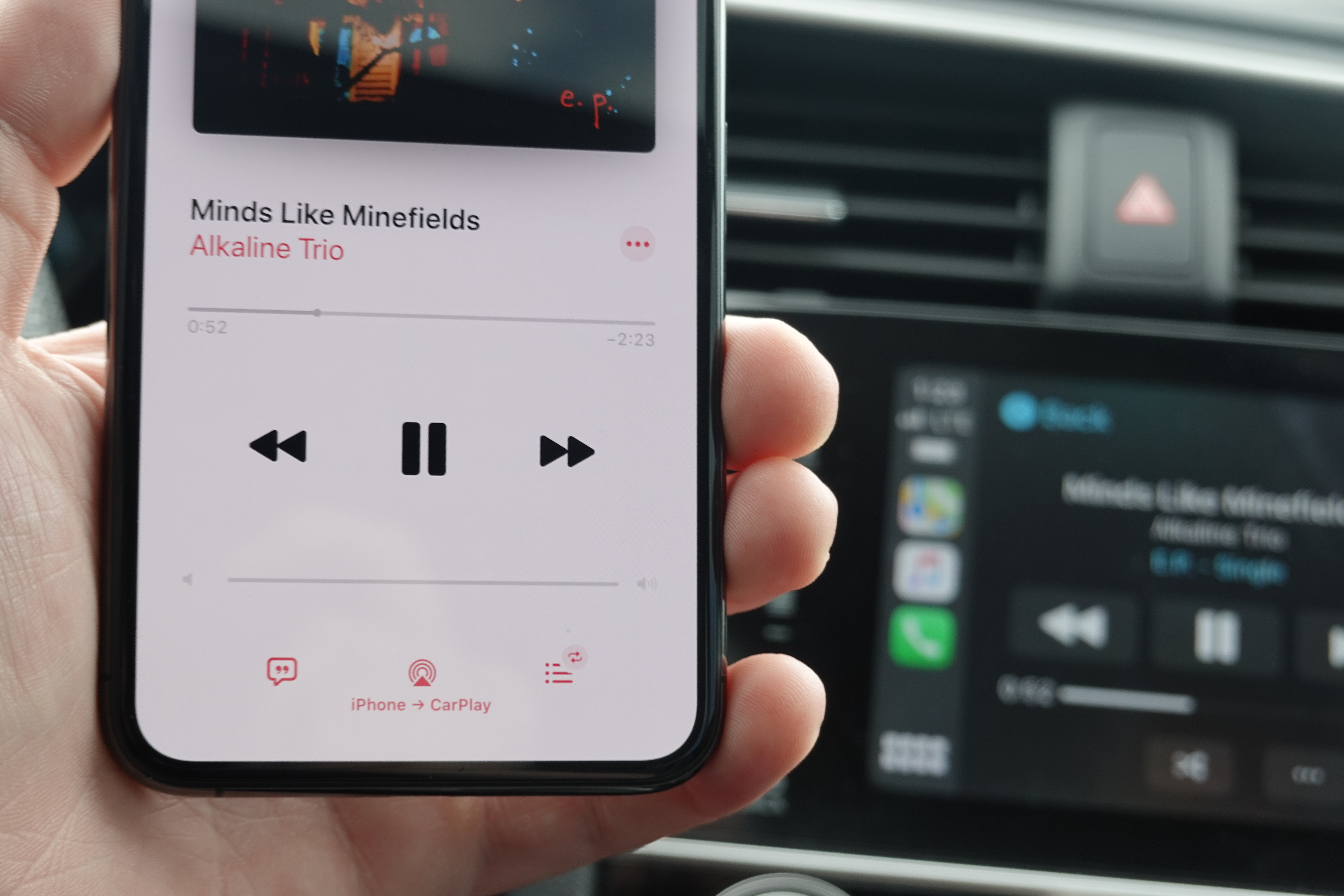 Review This adapter turns standard CarPlay into Wireless CarPlay, and