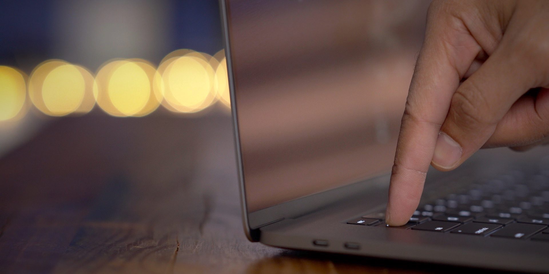 clean my macbook keyboard