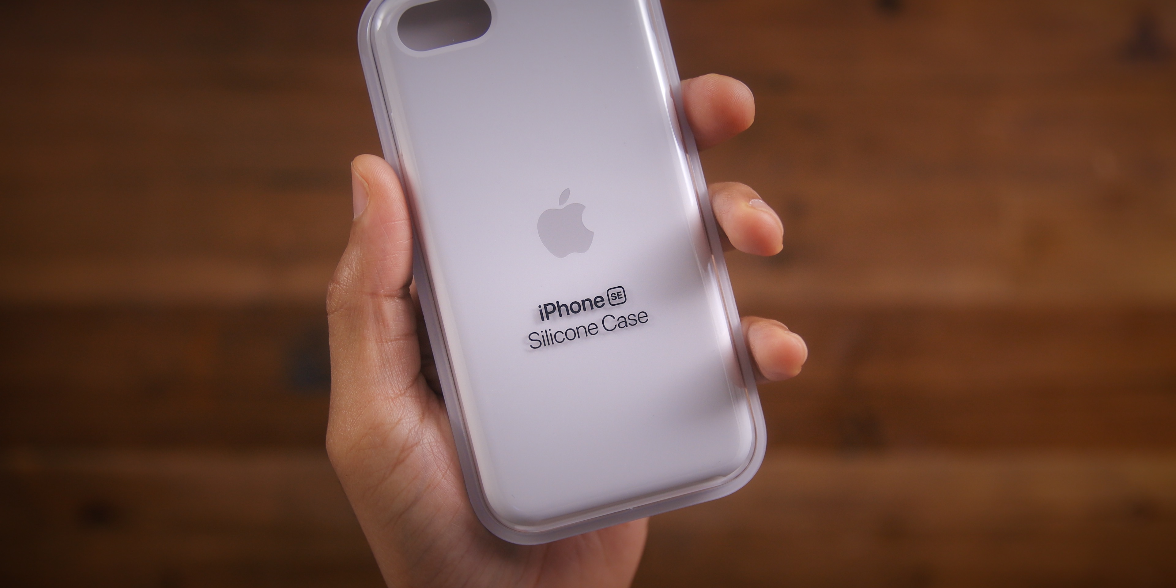 Iphone Se Hands On With Every Official Apple Case [video