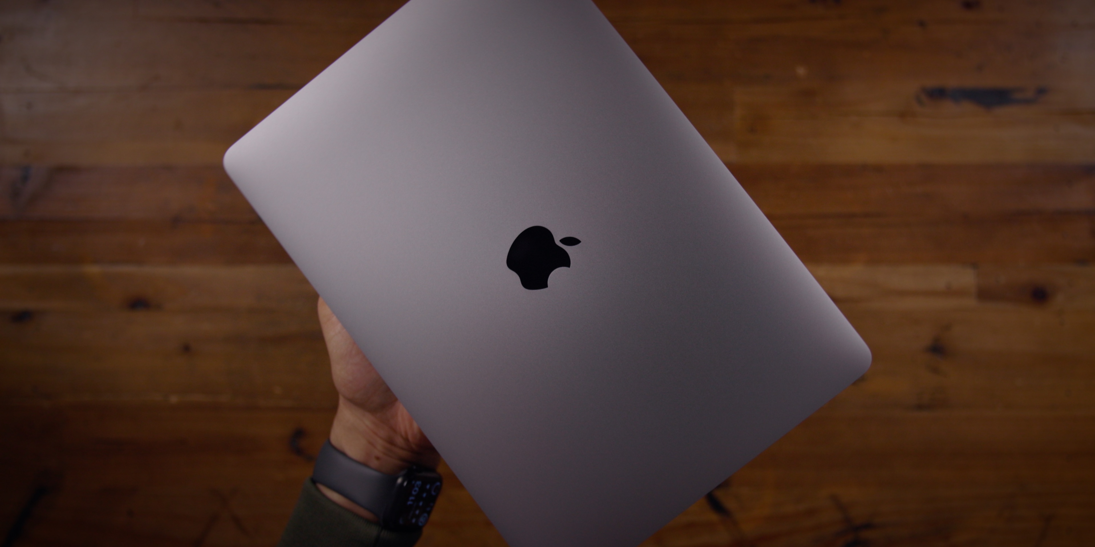 MacBook Air (2020) top case