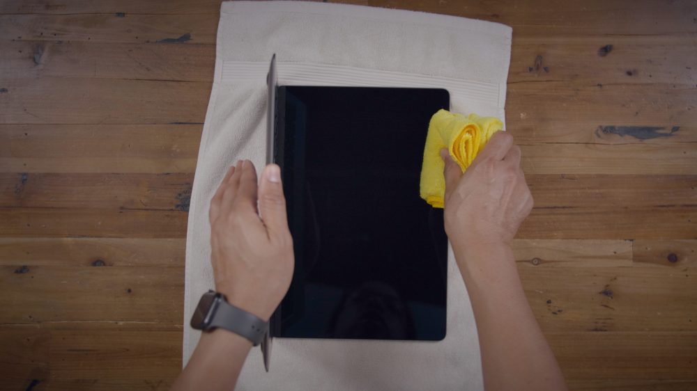 Mac 101 the best way to clean your MacBook's screen [Video] 9to5Mac