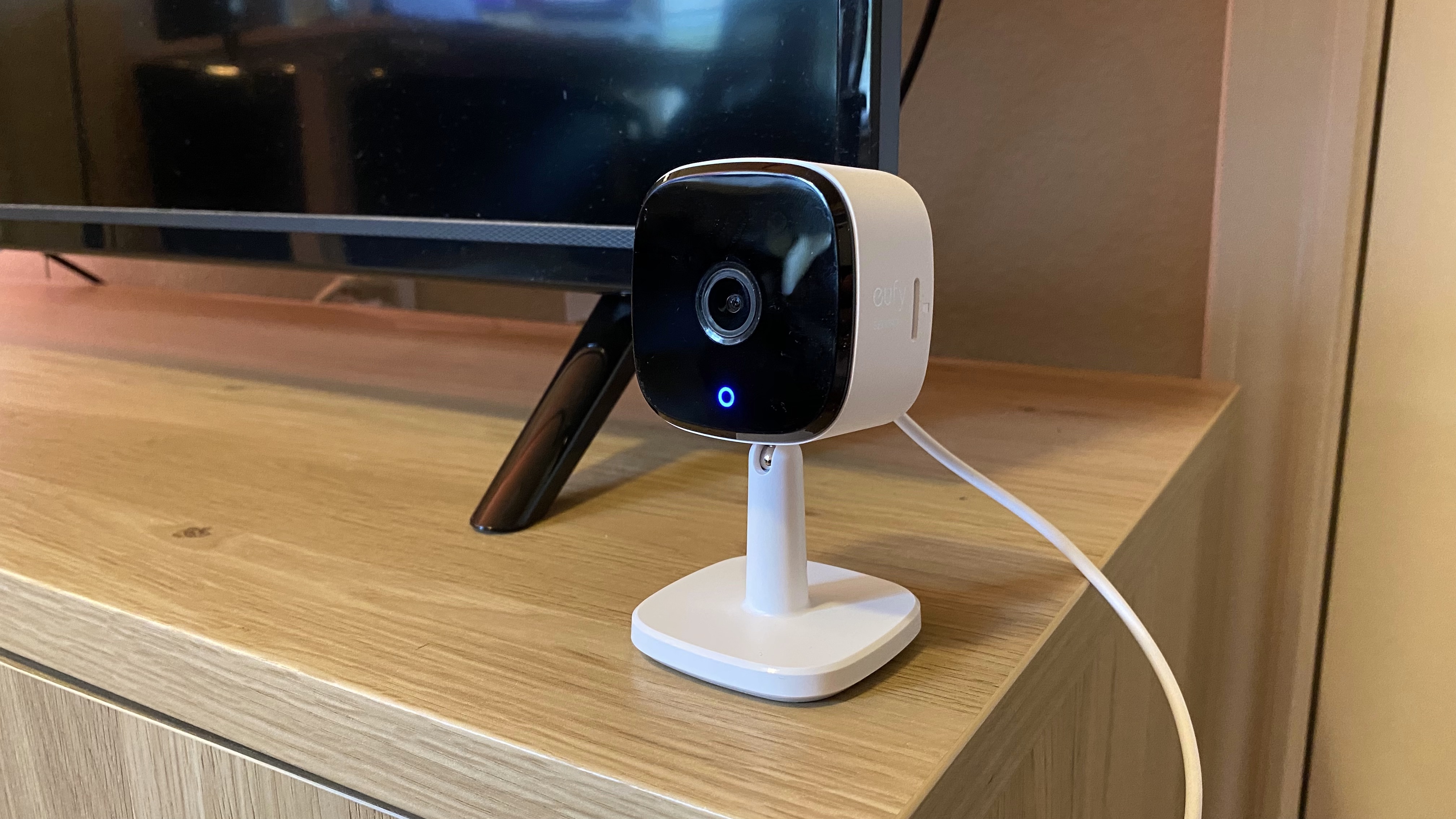 Eufy 2K Indoor Camera with Apple Homekit Secure Video 
