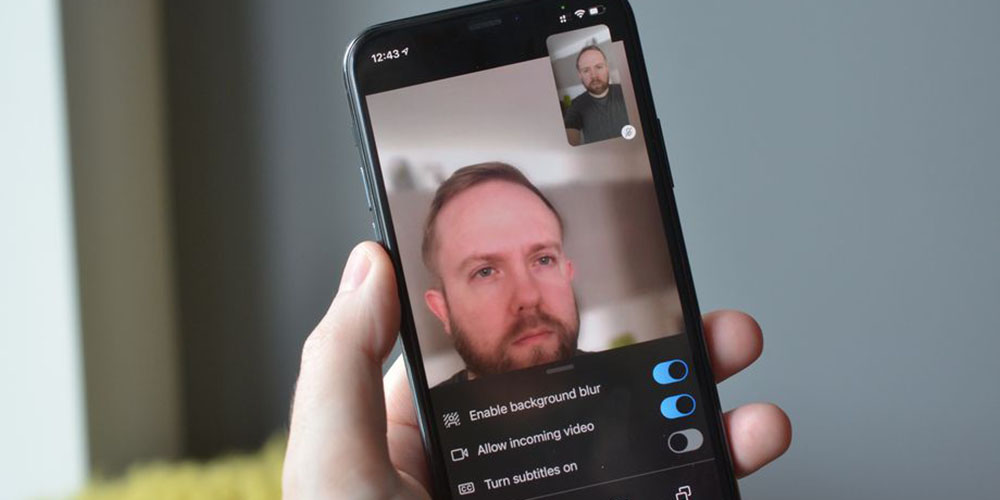 Sử dụng Skype iOS để giao tiếp với người thân và bạn bè đang ở xa không bao giờ dễ dàng hơn. Hãy xem hình ảnh liên quan để tìm hiểu thêm về tính năng video call cao cấp của ứng dụng này, cho phép bạn chia sẻ trực tiếp những khoảnh khắc đáng nhớ và trò chuyện với chất lượng hình ảnh tốt.
