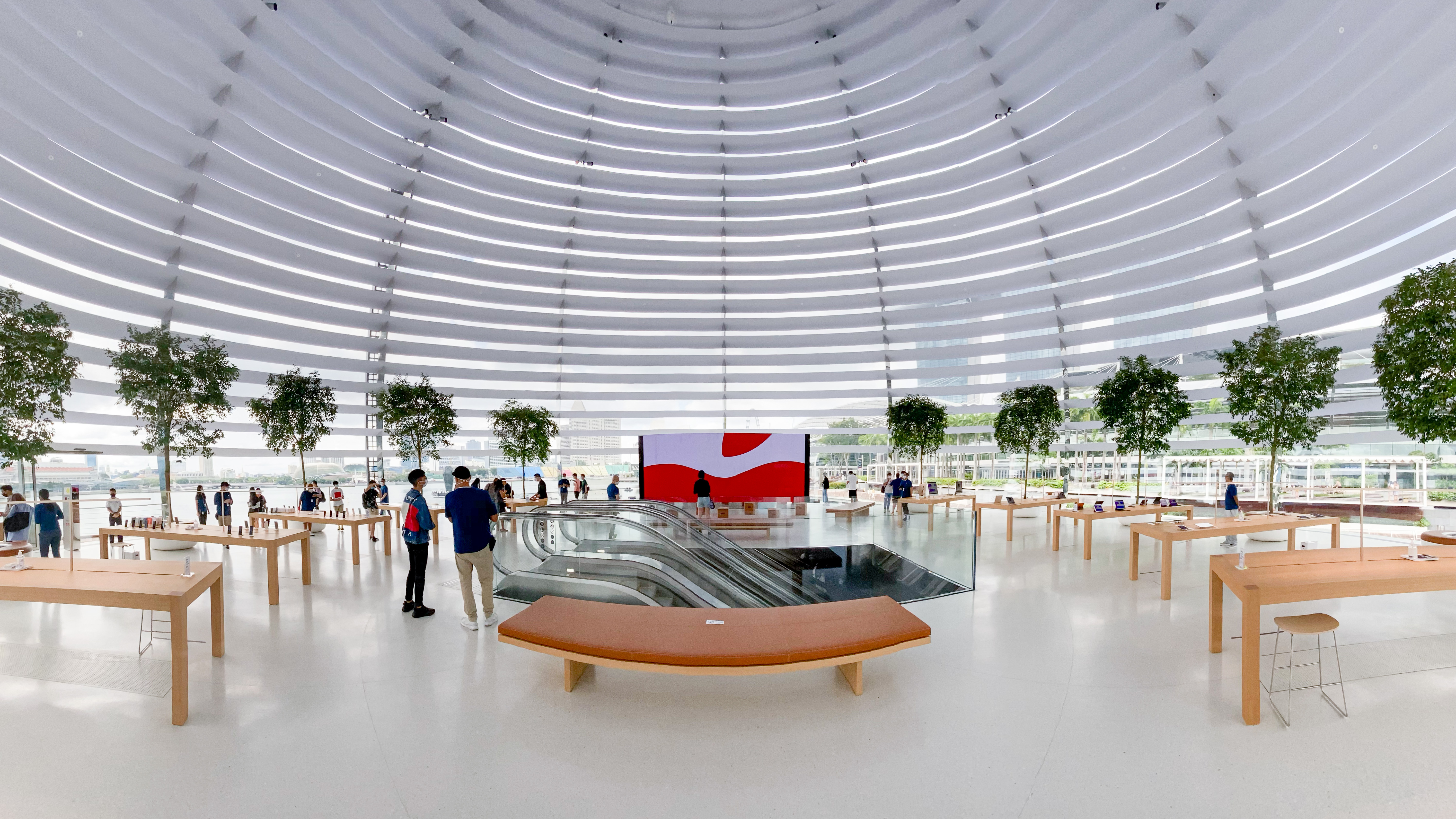 What Singapore's first Apple Store looks like