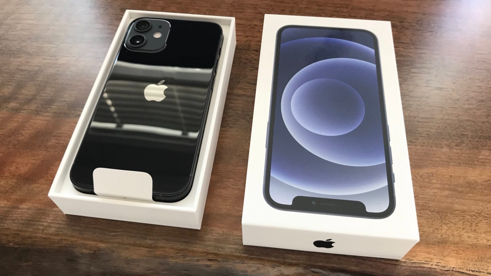 First iPhone 12 mini and iPhone 12 Pro Max pre-orders now arriving to