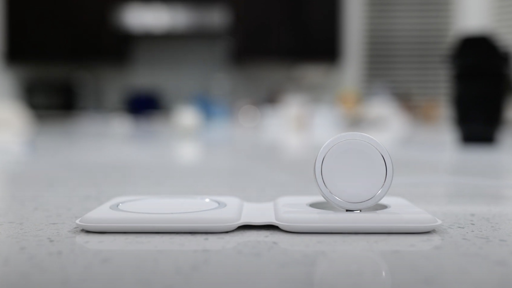 Magsafe Duo Reviews A Convenient But Expensive Way To Charge Iphone And Apple Watch 9to5mac