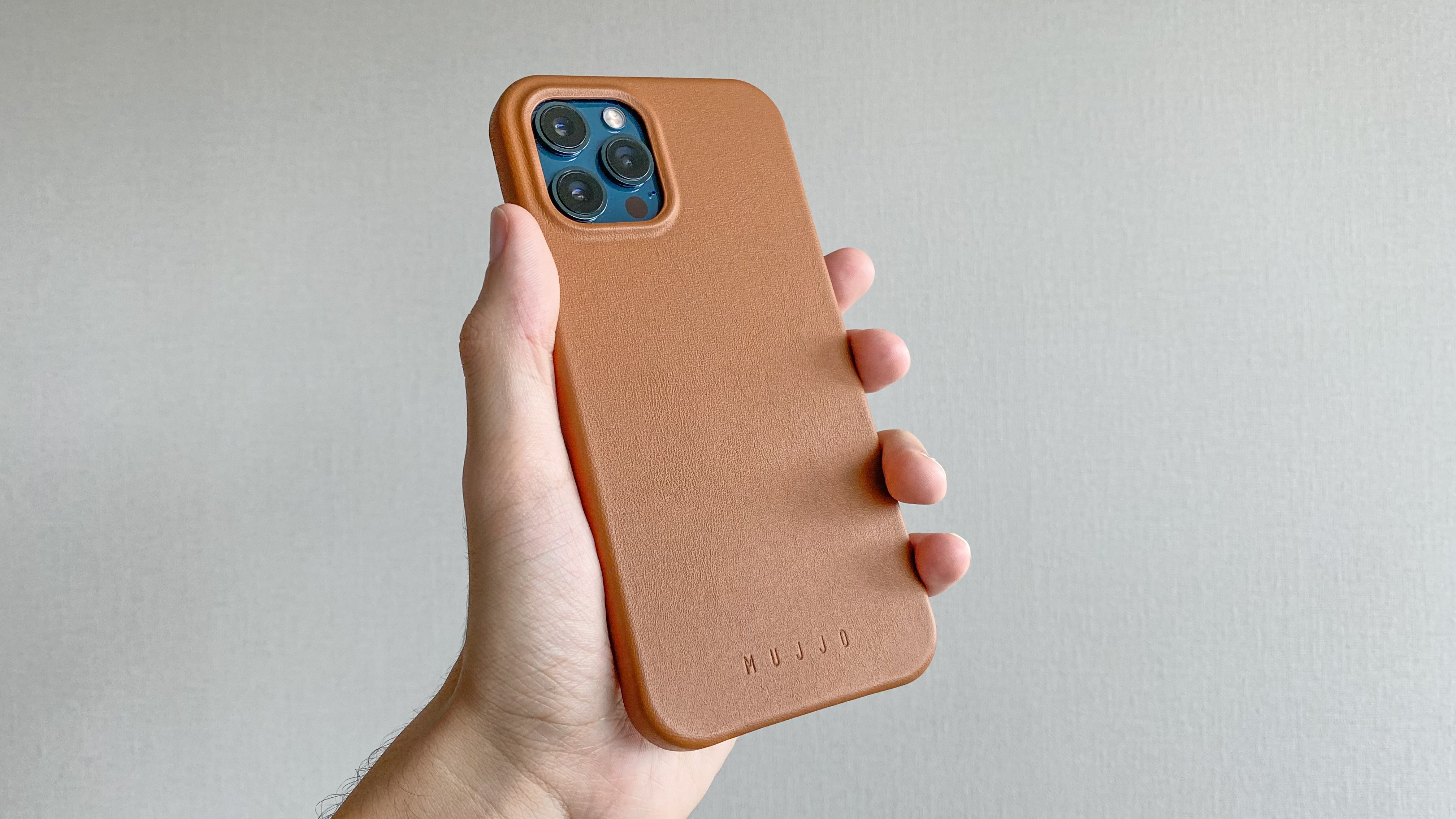 Mujjo's leather iPhone 12 are a great alternative to Apple's official cases - 9to5Mac