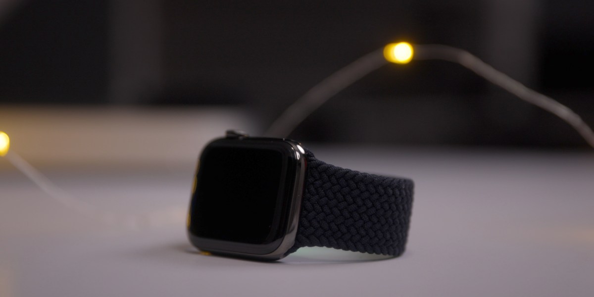 Report: Facebook’s Apple Watch competitor to feature two cameras, heart