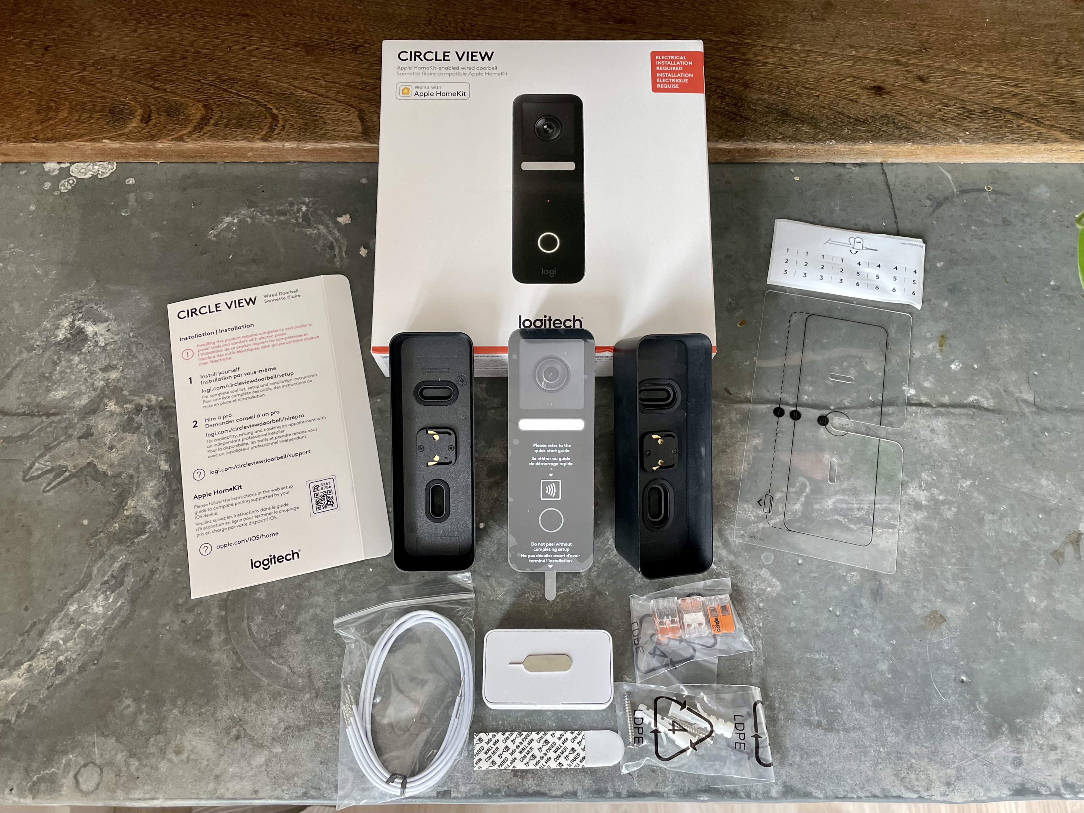 Logitech HomeKit doorbell - what's in the box