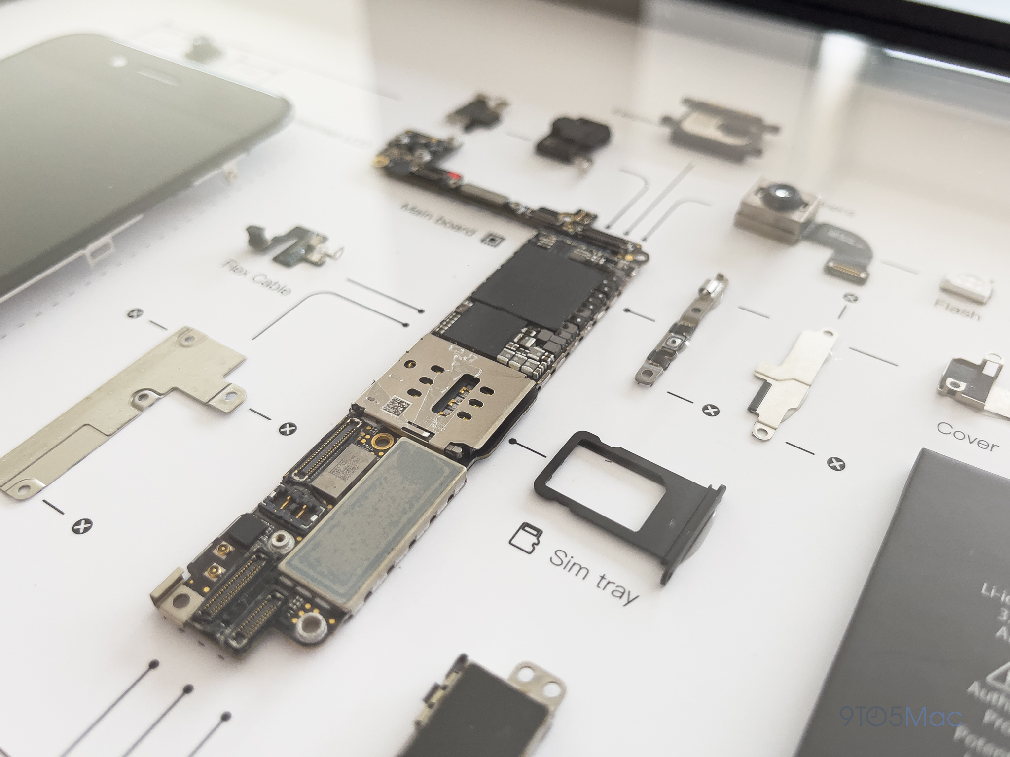 GRID iPhone 7 and its internal components.
