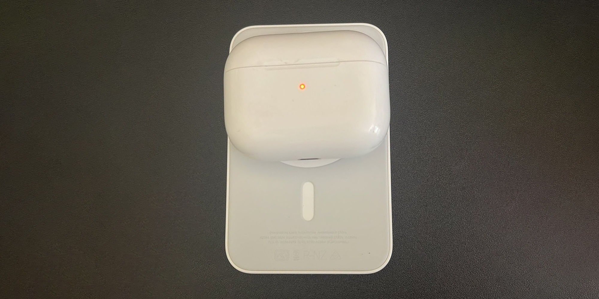 Аирподс беспроводная зарядка. Apple MAGSAFE Battery Pack. Apple AIRPODS Pro 2 MAGSAFE. Apple AIRPODS Pro MAGSAFE. Повербанк Apple MAGSAFE Battery Pack.