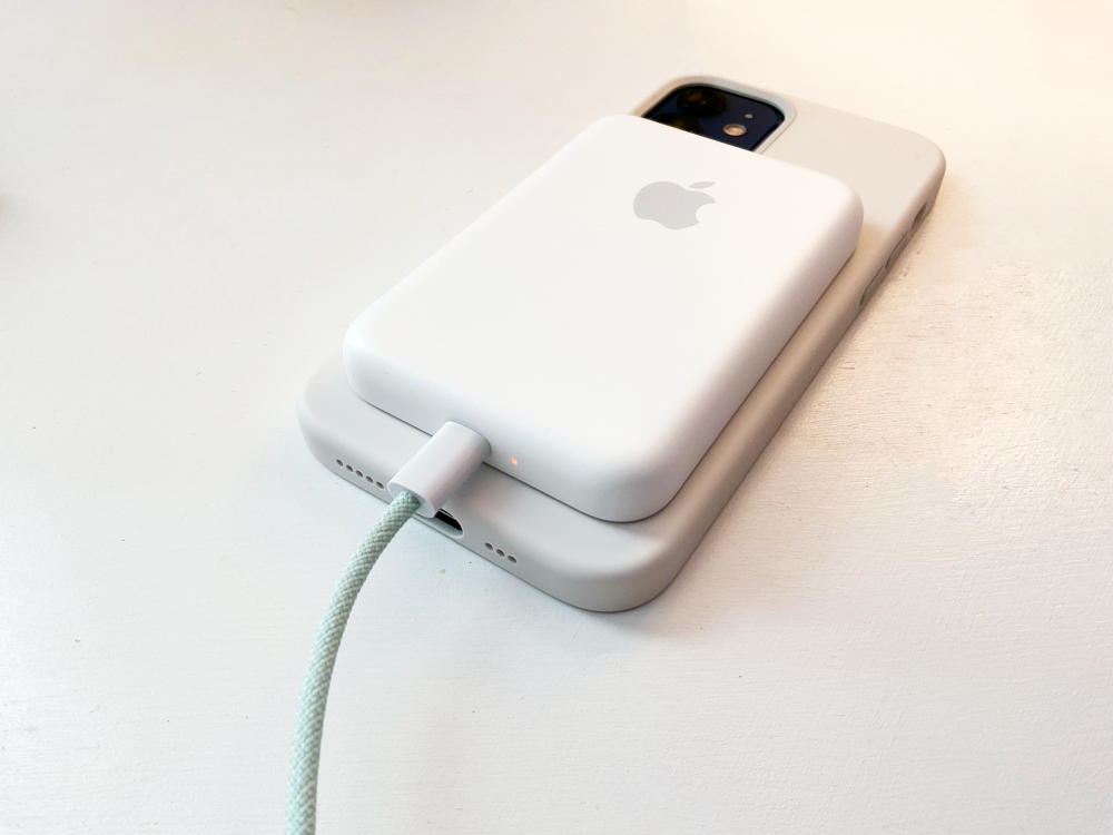 Apple Batterie externe MagSafe – Téléphones.MA