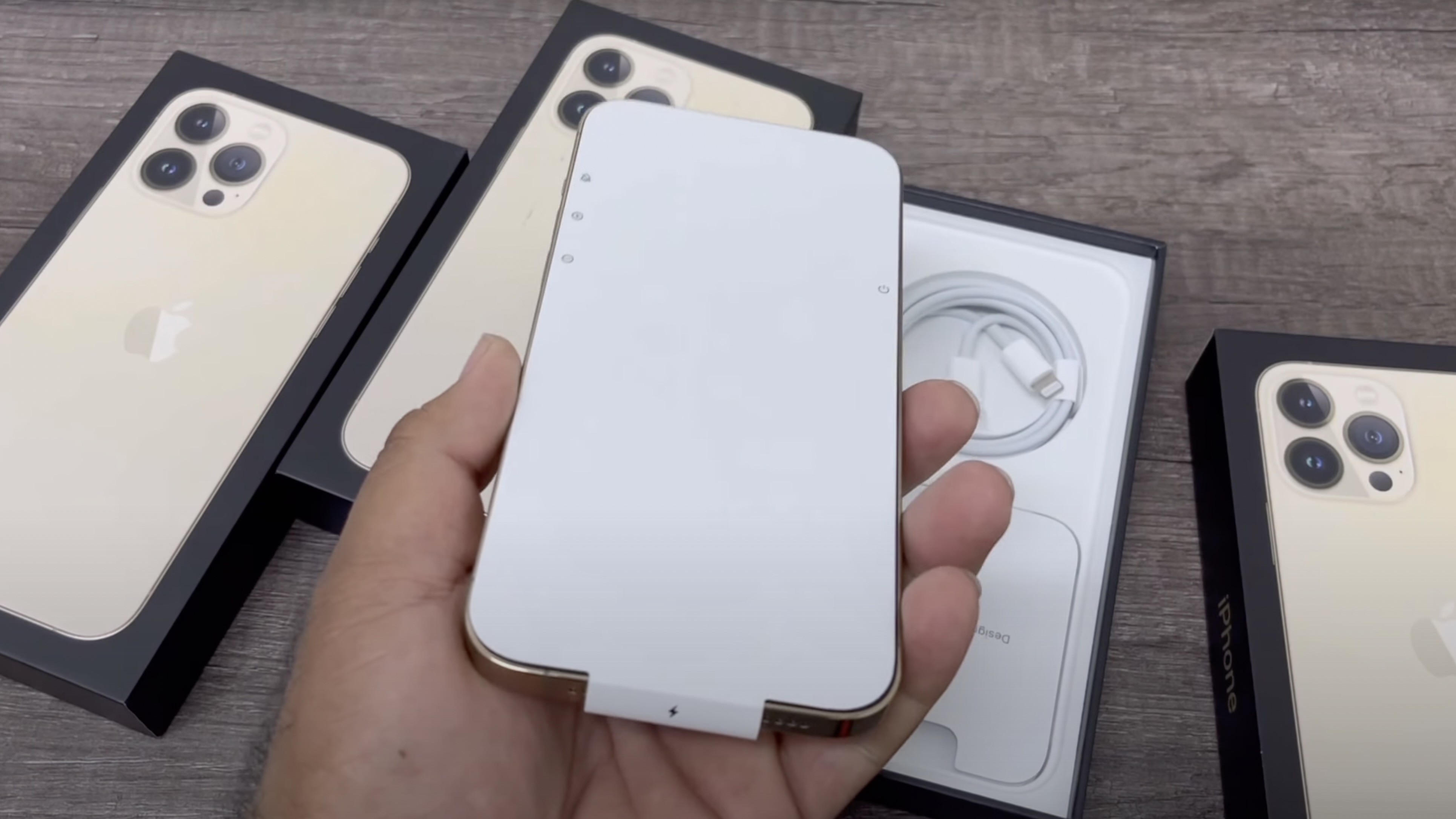 iPhone 13 Pro Max unboxing appears online