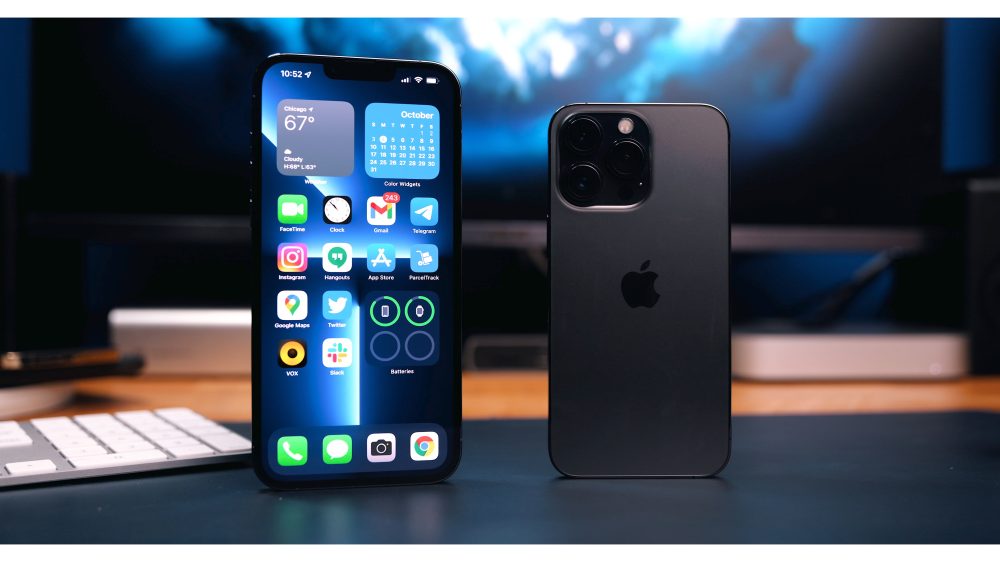 iPhone 13 Pro case on an iPhone 12 Pro shows a huge size