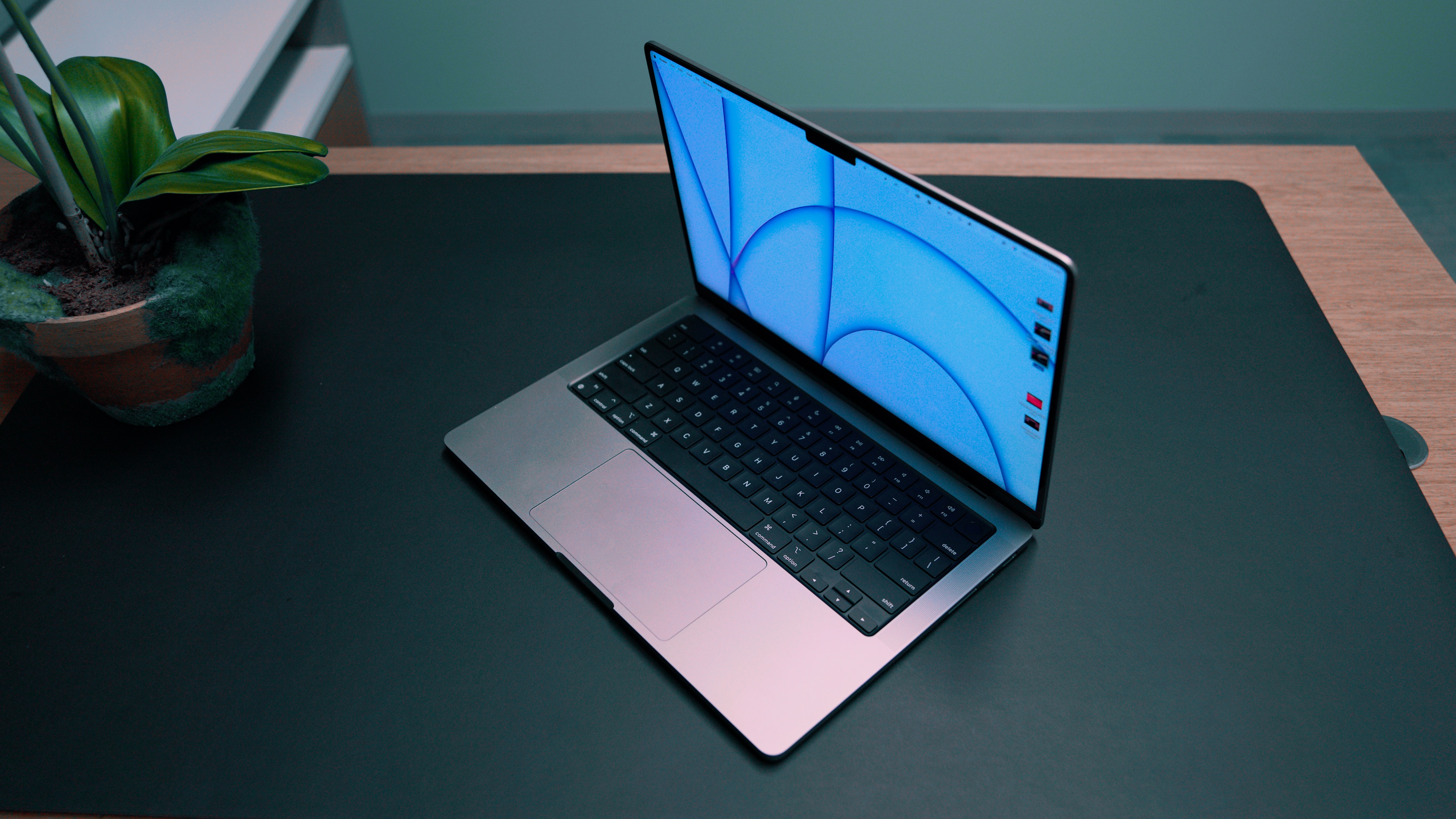 PC/タブレット ノートPC Non-pro look at the entry-level 14-inch MacBook Pro - 9to5Mac