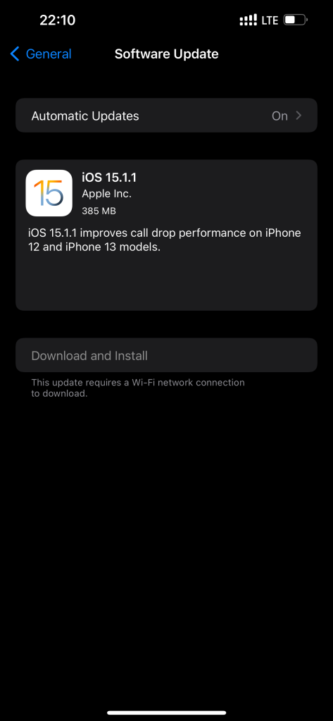 بررسی iOS 15.1.1