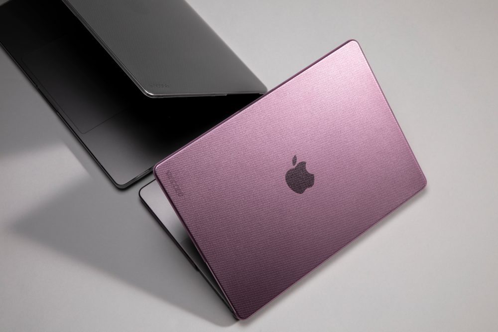 Incase Hardshell Case for 16-inch MacBook Pro Dots - Black
