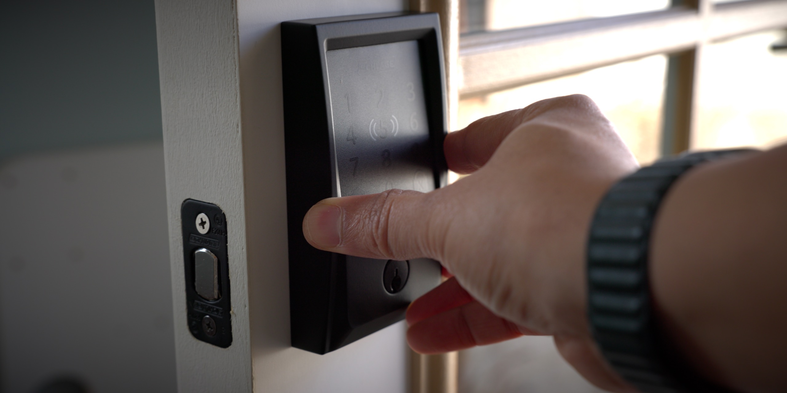 Apple Wallet Home Key feature comes to smart locks with Schlage Encode Plus  - CNET