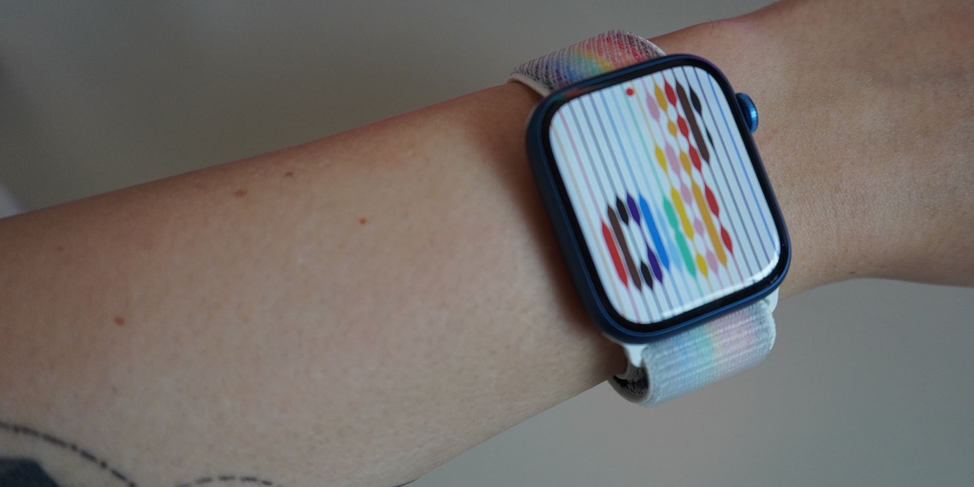 Apple watch pride discount loop