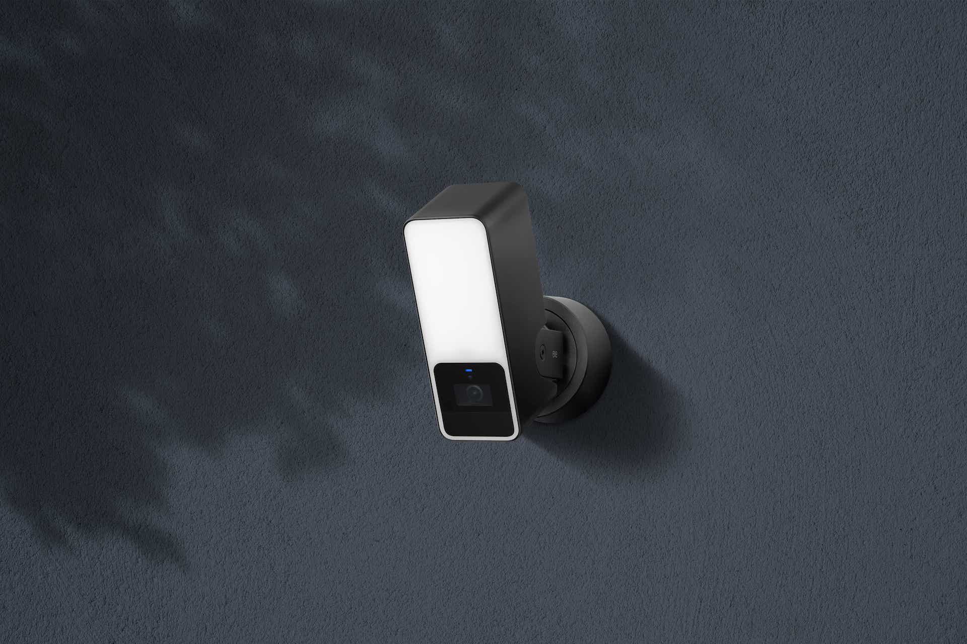 Eve Outdoor Cam - Secure floodlight camera with Apple HomeKit