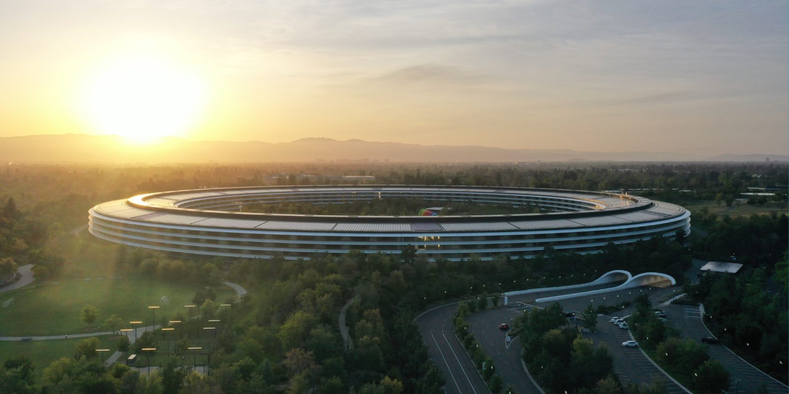 Apple schedules Q4 2022 earnings release for October 27