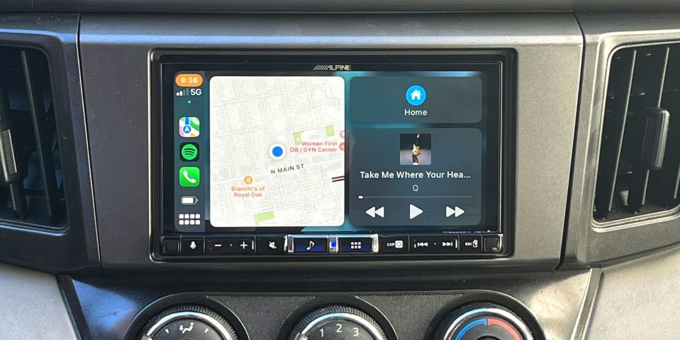 ilx507 review carplay android auto