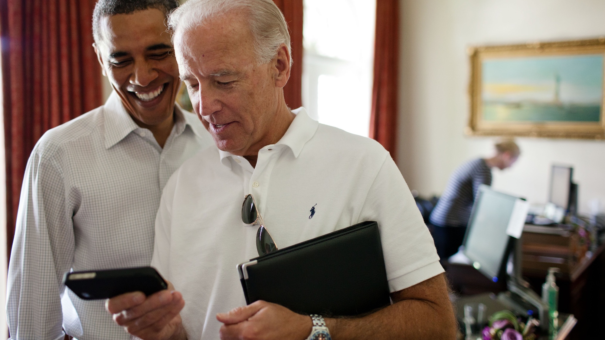 Biden Praises Apple Retail Workers For Forming Union - 9to5Mac