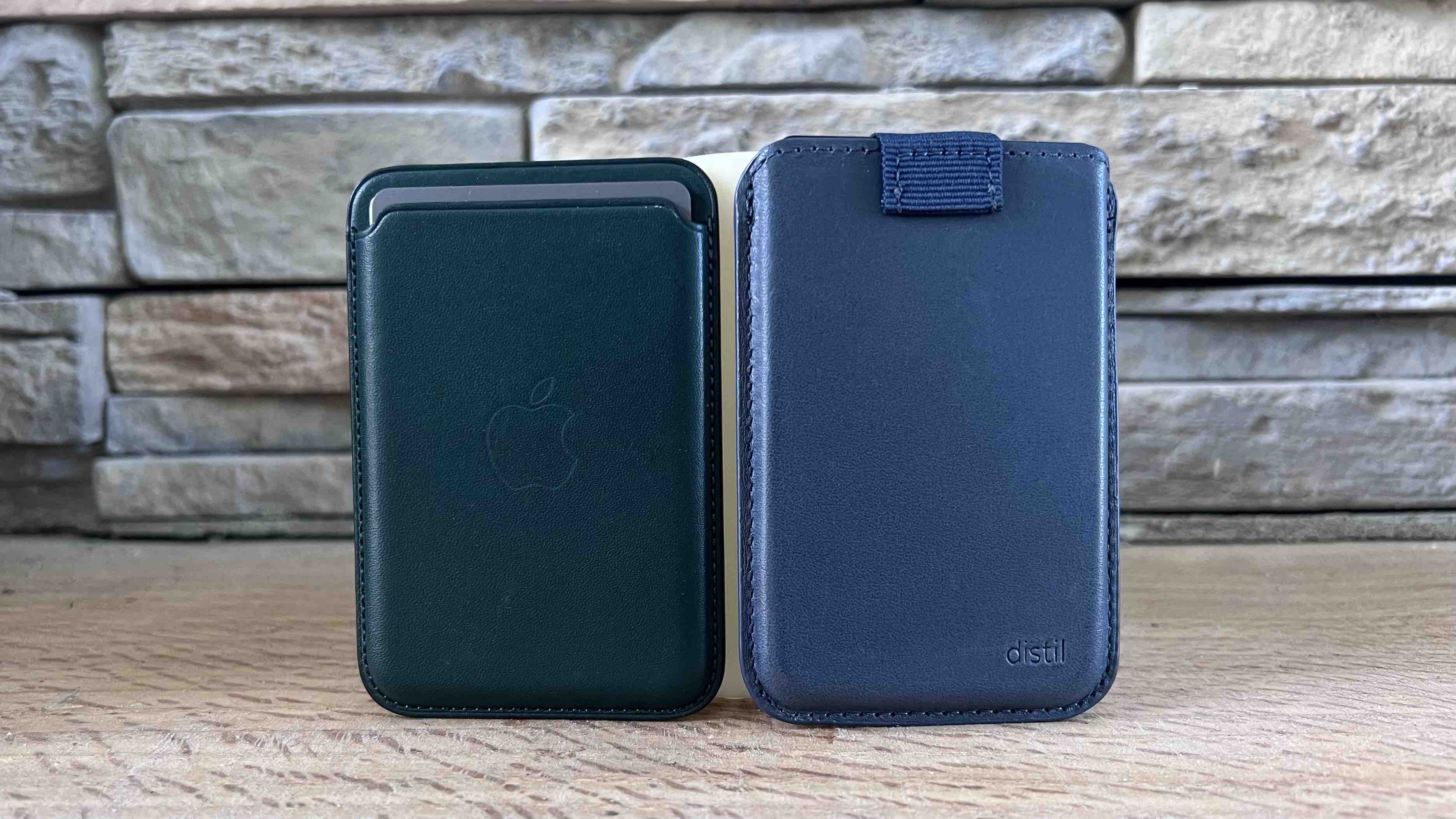 HR Wireless MagSafe Compatible Leather Wallet Case for iPhone 14 Pro Max - Navy Blue