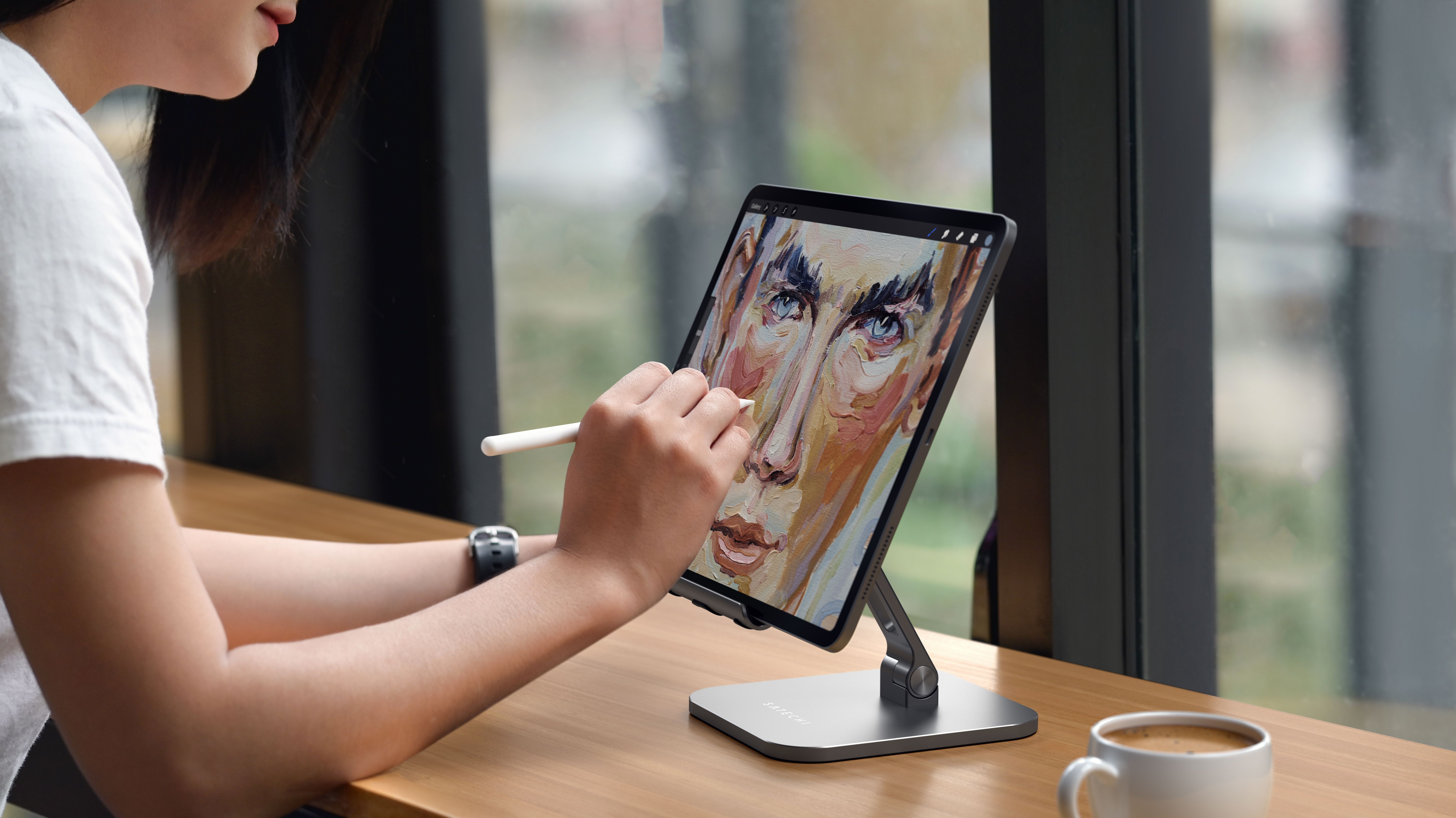 Review: Satechi Aluminum Desktop Stand for iPad