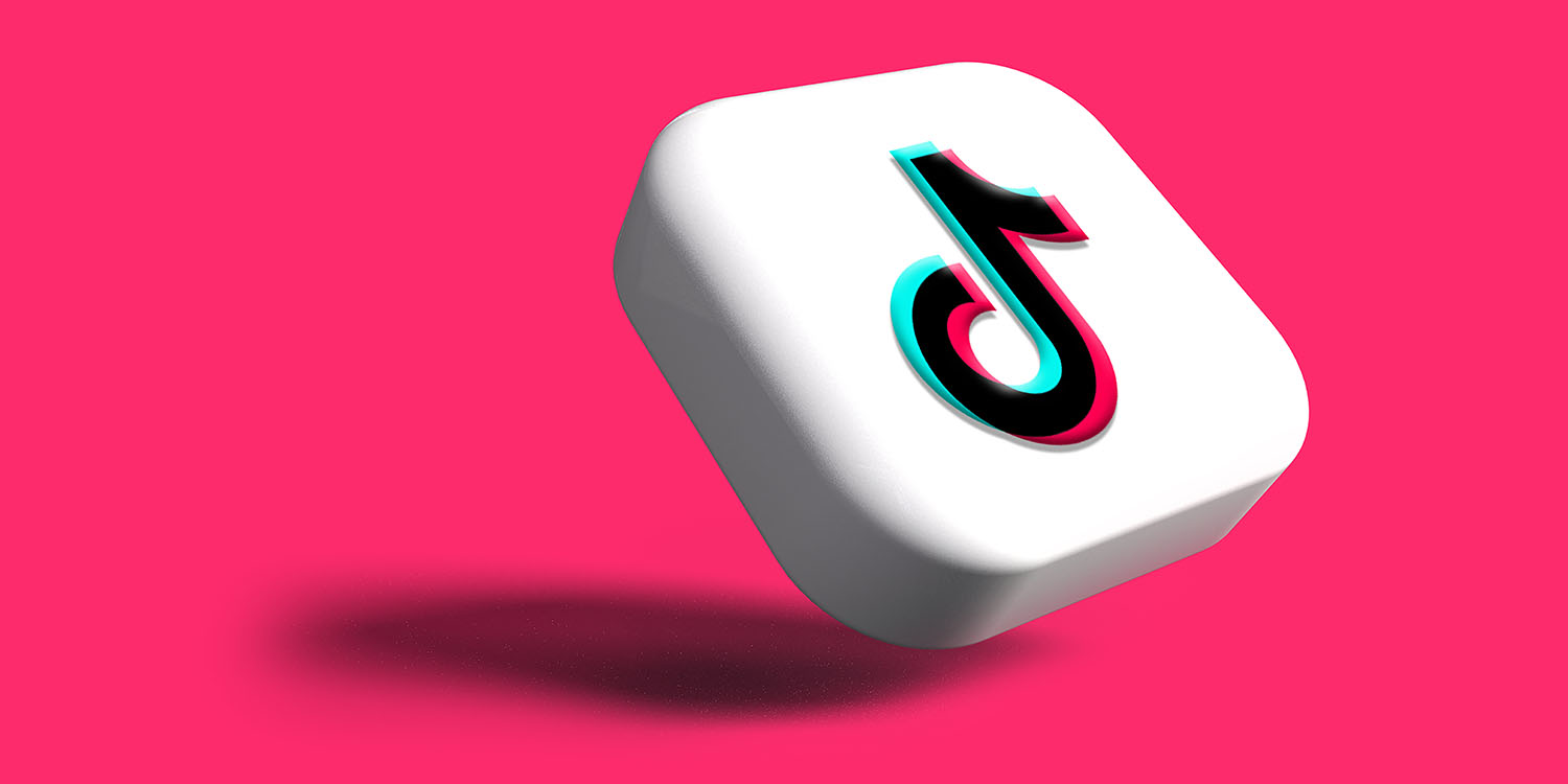 TikTok Shopping | 3D logo on pink background