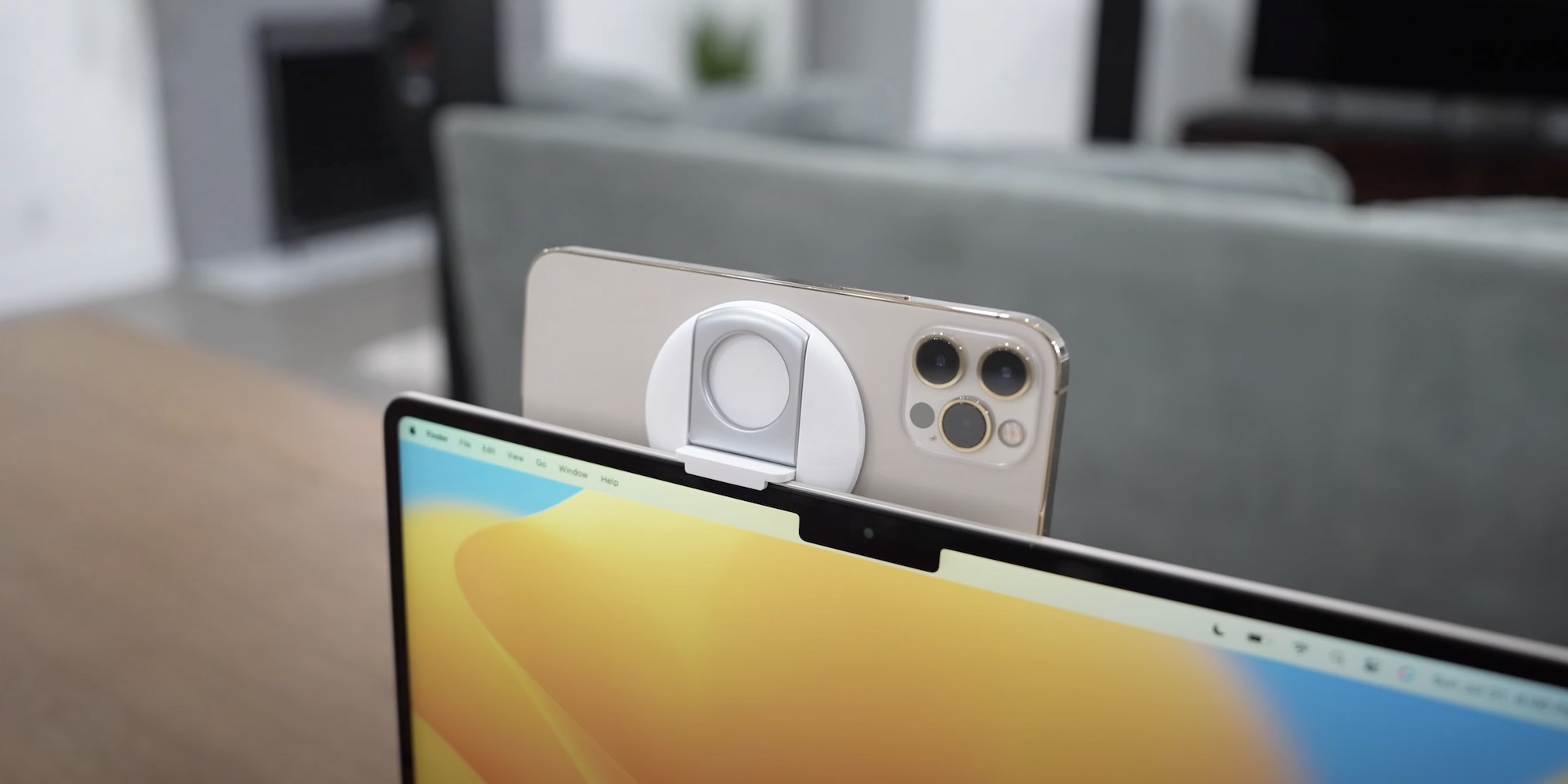 Soporte de iPhone con MagSafe de Belkin, análisis: nuestro iPhone como  webcam en el Mac con
