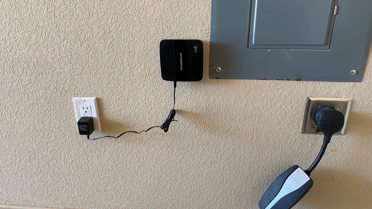 Chamberlain shuts the door on its HomeKit garage door hub citing low