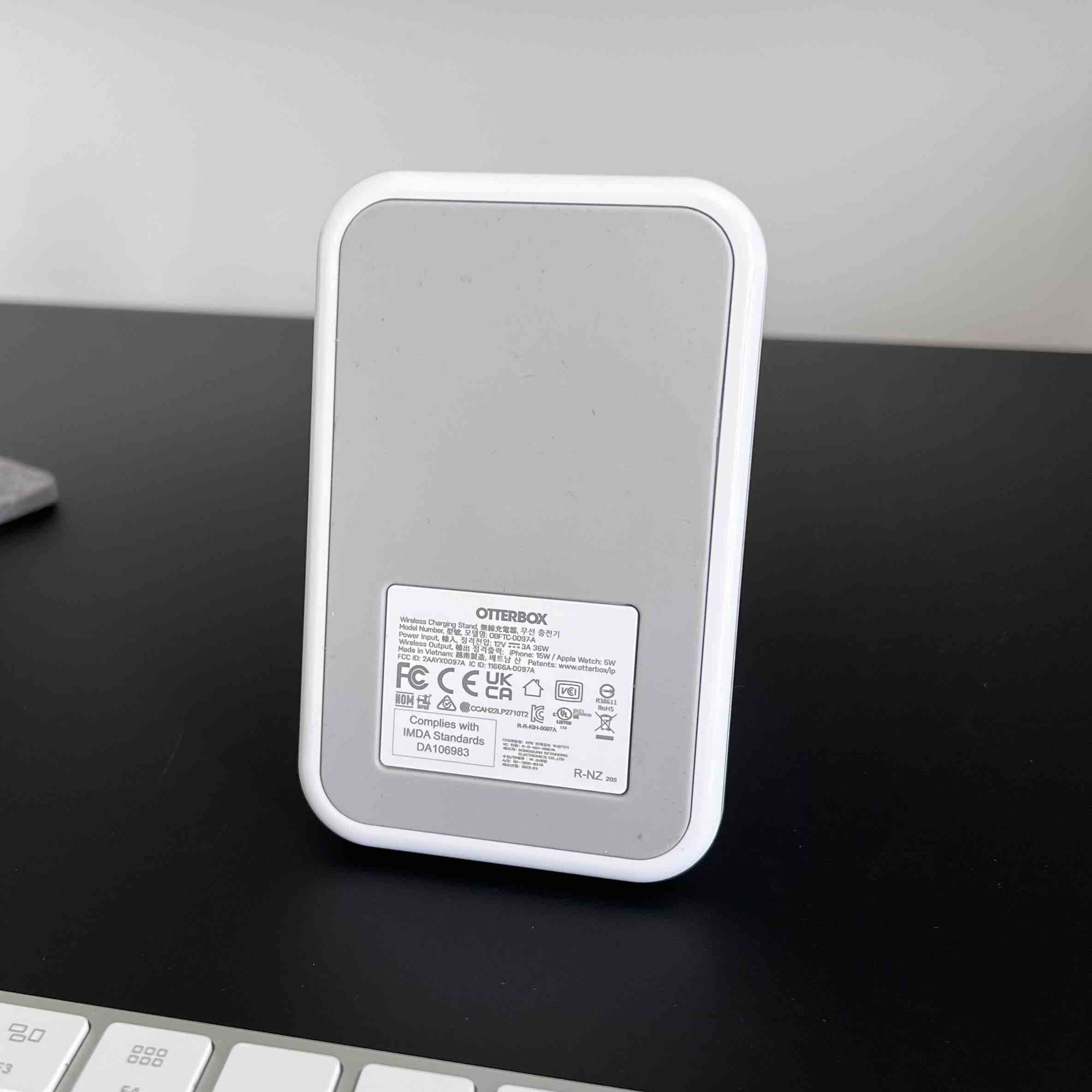 OtterBox 2-in-1 MagSafe Station for iPhone review - 9to5Mac