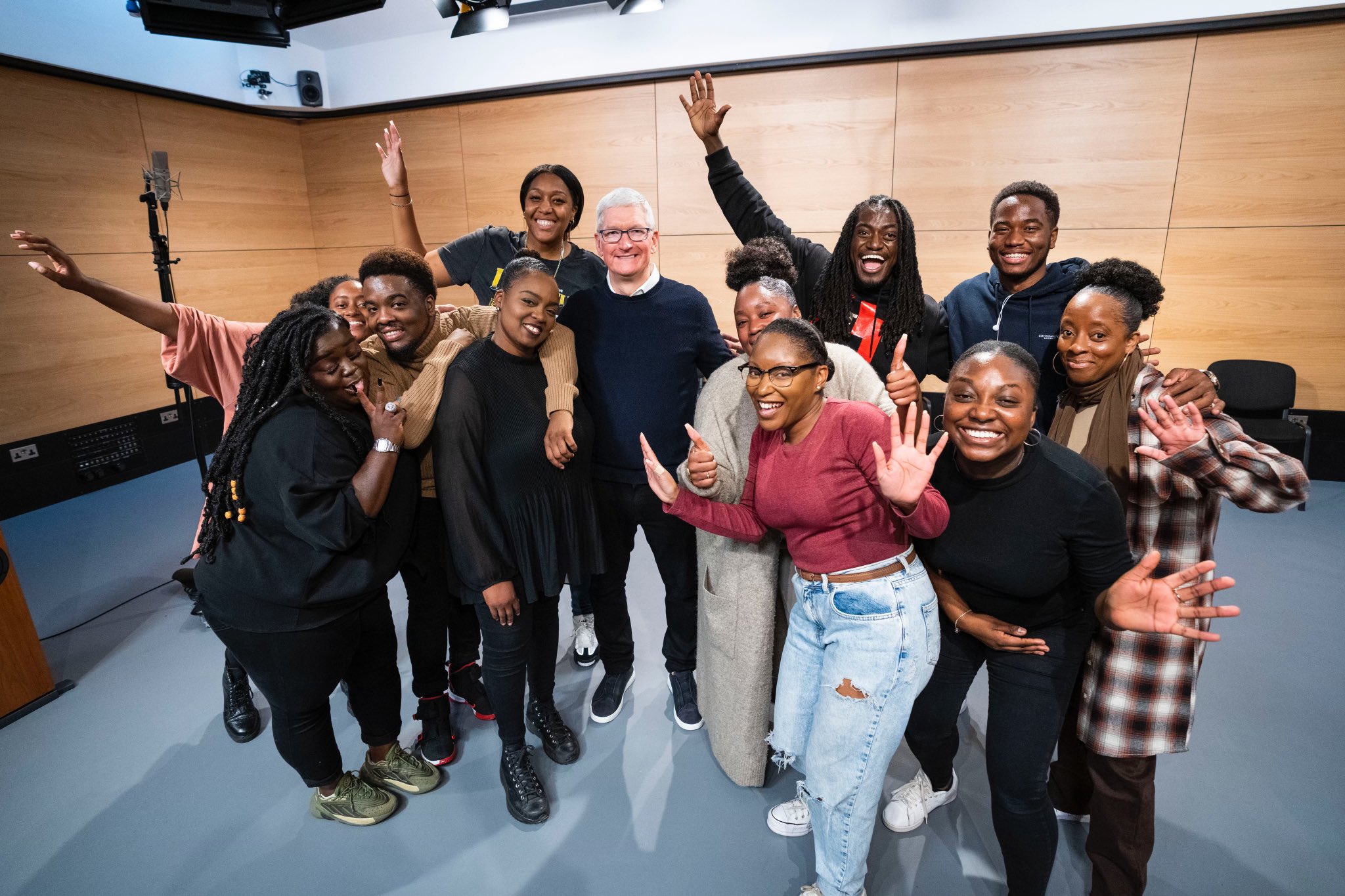 Tim Cook travels through Europe: Business and fun - 9to5Mac