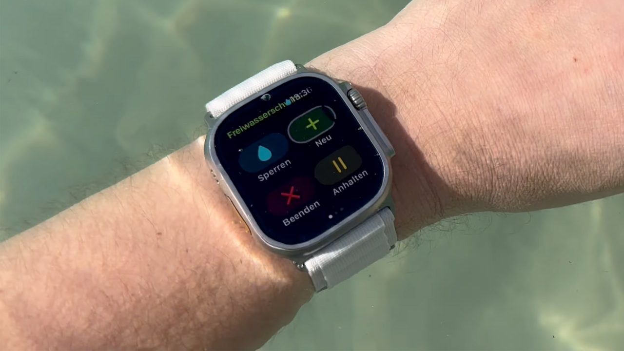 Apple Watch swimmer shares way to control watchOS while underwater