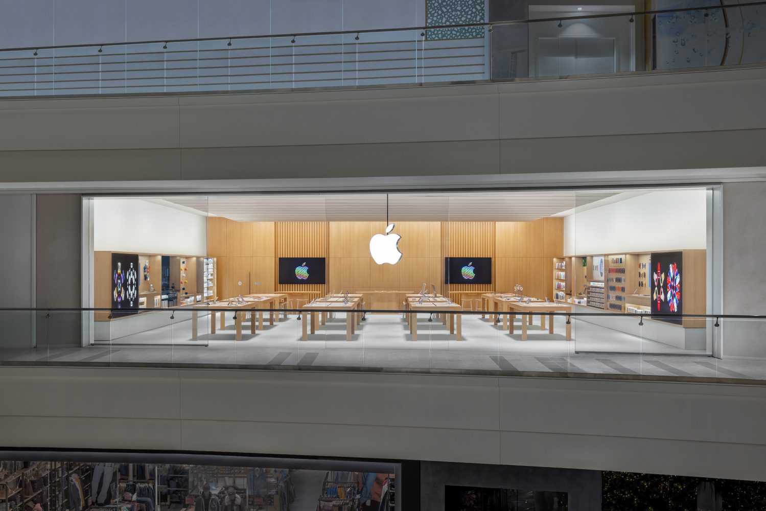Apple American Dream Retail Stores