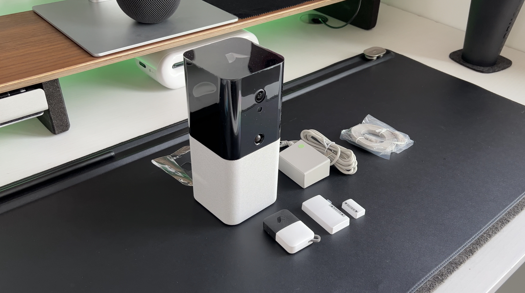 Handson Abode HomeKit Video Security Bundle [Video]