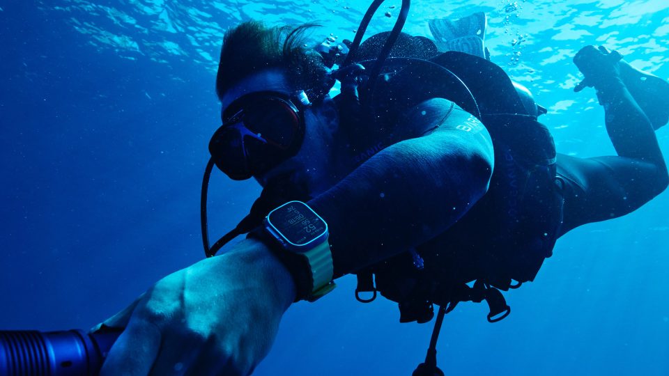‘Oceanic+’ deep dive tracker now available for Apple Watch Ultra users