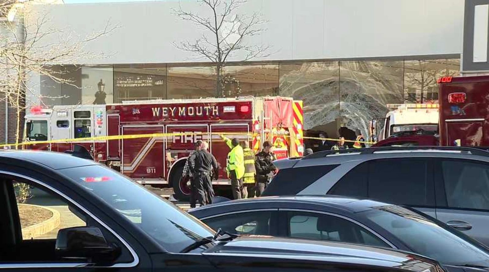 SUV smashes into Apple Store