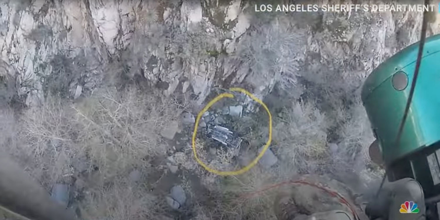 Emergency SOS rescue after car landed on its roof at the bottom of a ravine