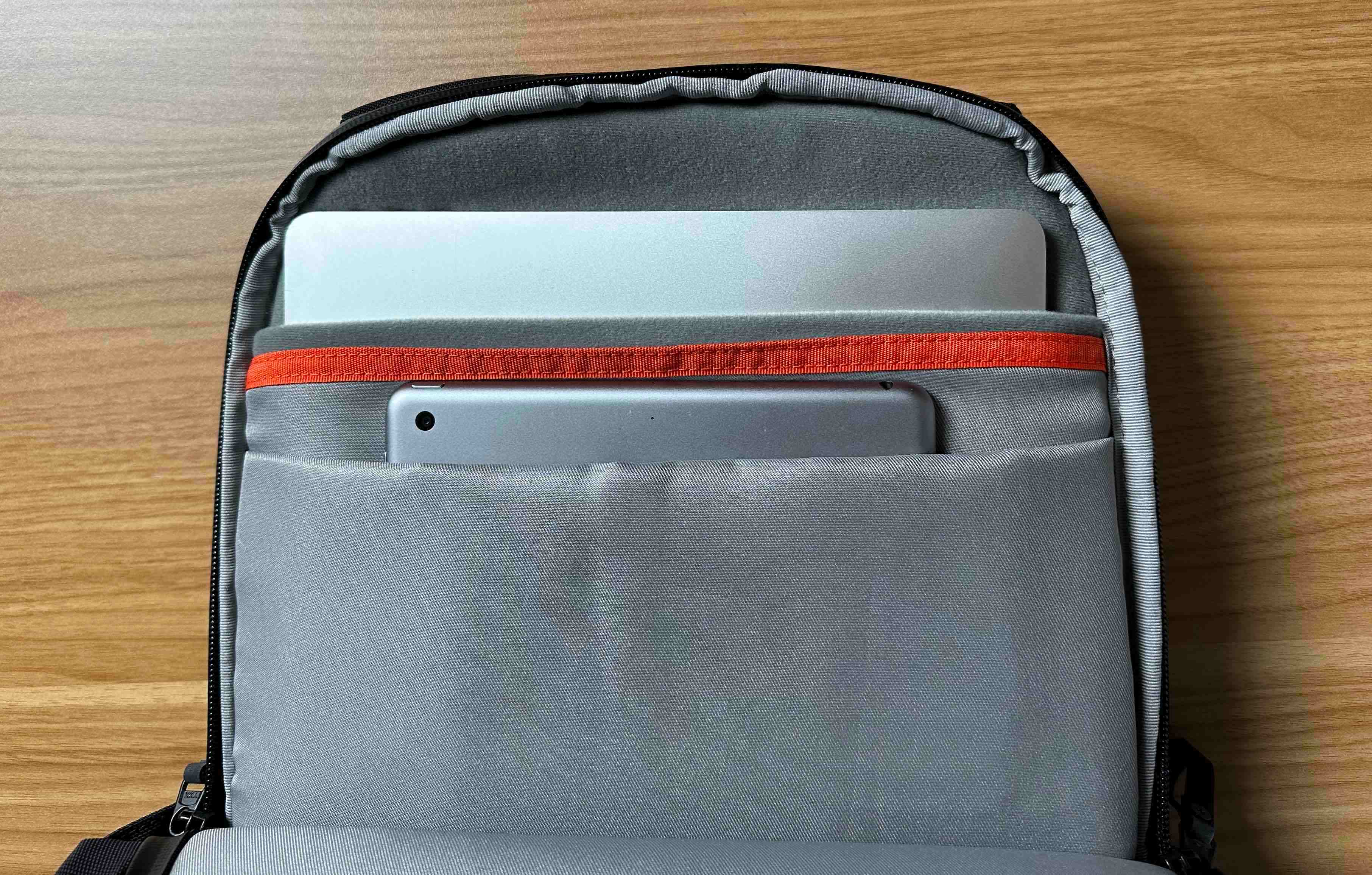 HyperPack Pro backpack with Apple Find My compatibility [Video]