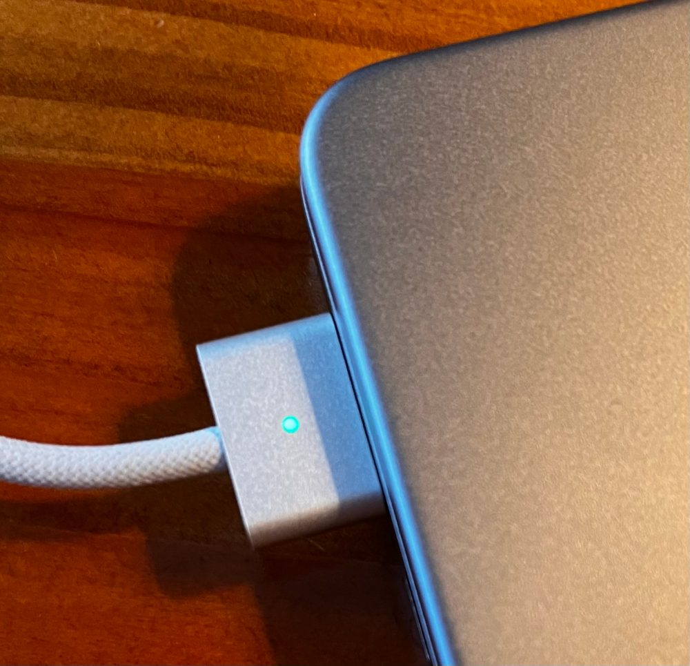 New MacBook Pros come with color-matched MagSafe charging cables